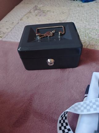 Caja de caudales metálica gris