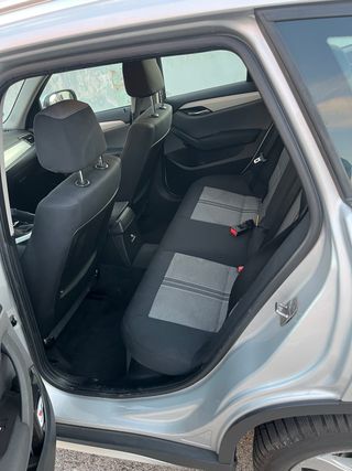 BMW X1 2011