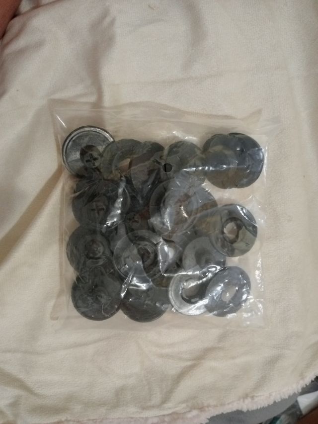 Clip de fijación para alfombrilla de coches