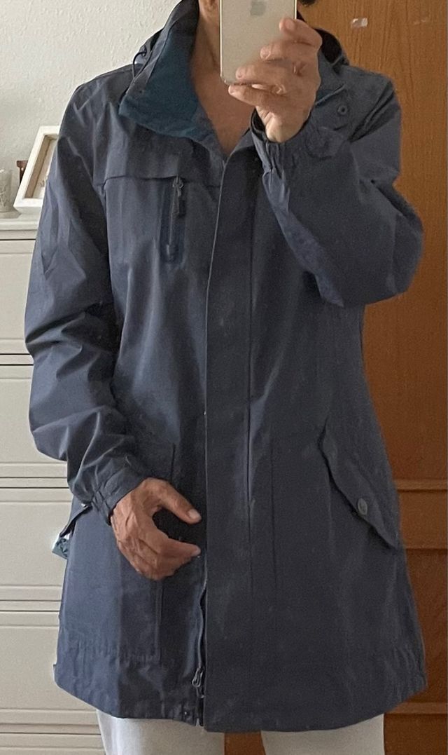 Chubasquero deportivo azul