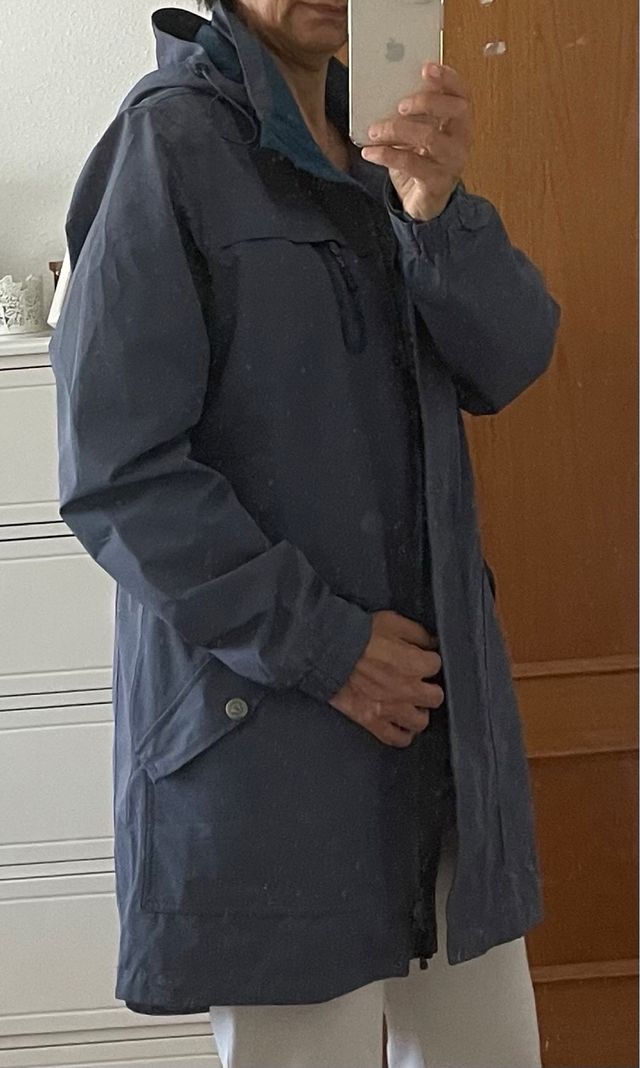 Chubasquero deportivo azul