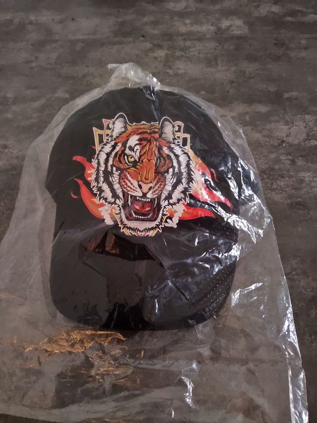 Gorra Verano Tigre Fuego Nueva