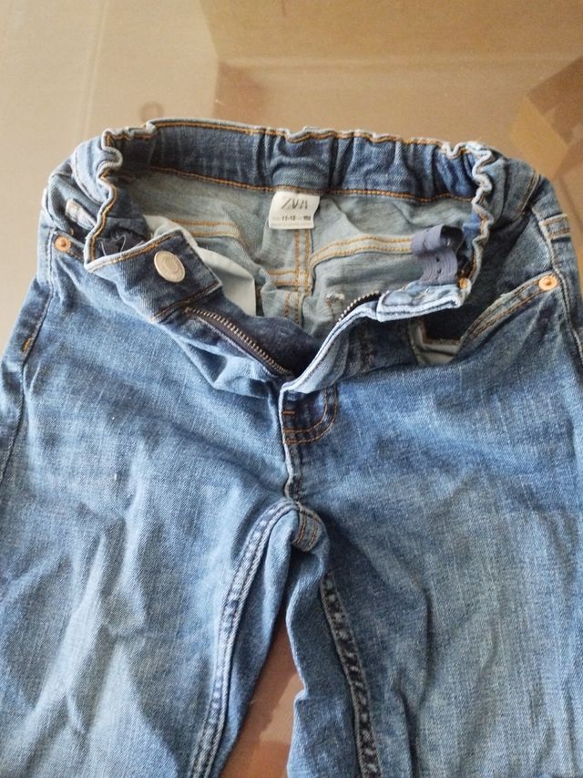 Jeans Zara niño Talla 11-12. Skinny