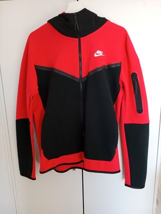 Sudadera Nike Tech Fleece Roja y Negra