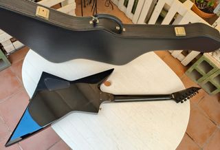 LTD EX-50 Guitarra Eléctrica con Maletín,por 600€