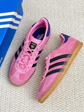 Zapatillas Adidas Gazelle Rosa y Negra
