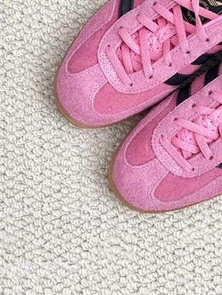 Zapatillas Adidas Gazelle Rosa y Negra