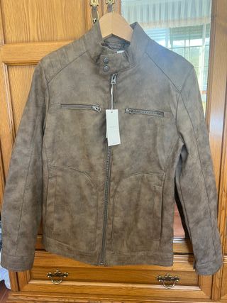 Chaqueta de cuero marrón sin estrenar