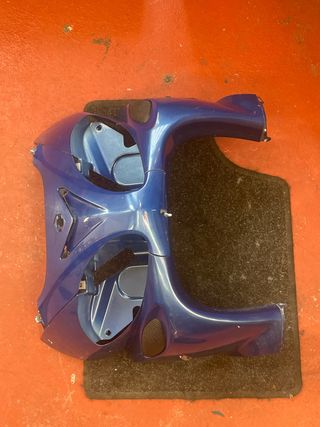 Frontal Piaggio X9 125 Azul