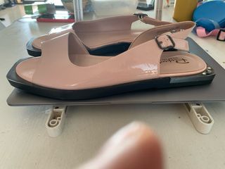 Sandalias de piel rosa y negro talla 40