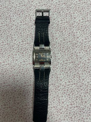 Reloj Lotus Mujer Negro y Plateado