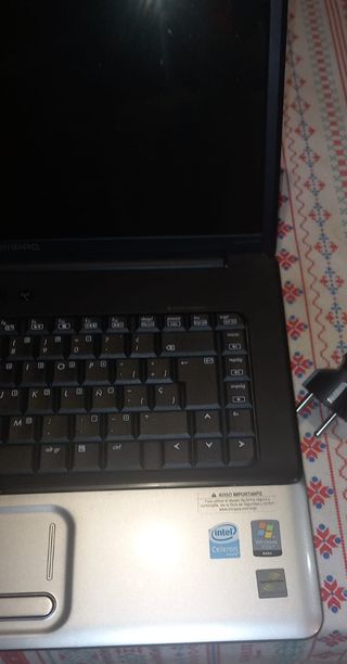 HP Compaq Presario CQ60-307SA Portátil Negro/Plata