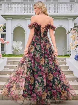 Vestido de fiesta floral invitada