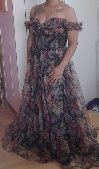 Vestido de fiesta floral invitada