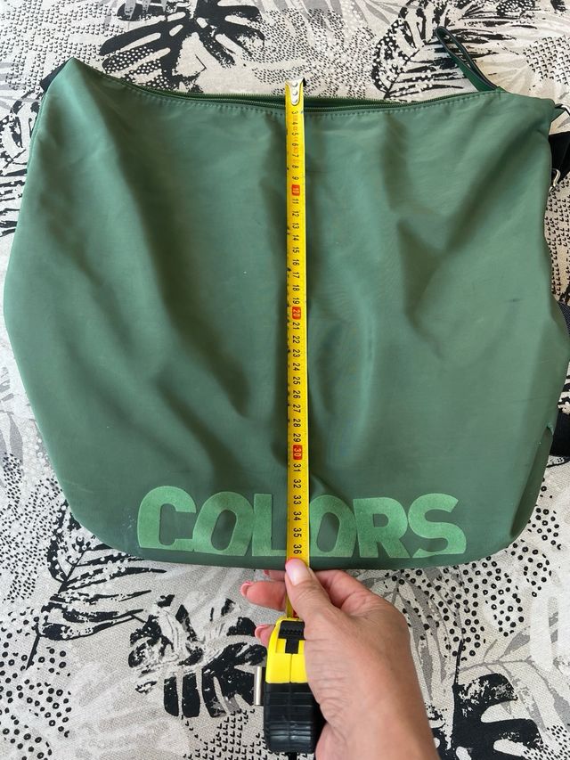 Borsa verde con logo COLORS