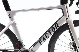 Factor One AXS 12V t.56
