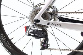Factor One AXS 12V t.56