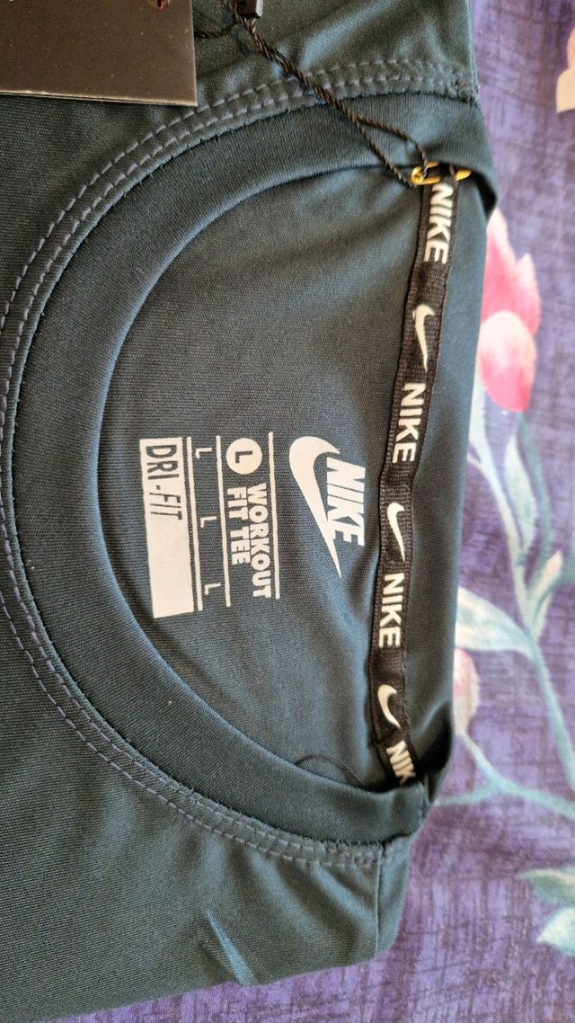 Camiseta Nike Dri-Fit Talla L teal