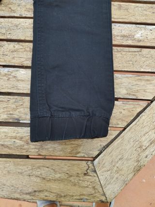 Pantalón chino negro con elástico