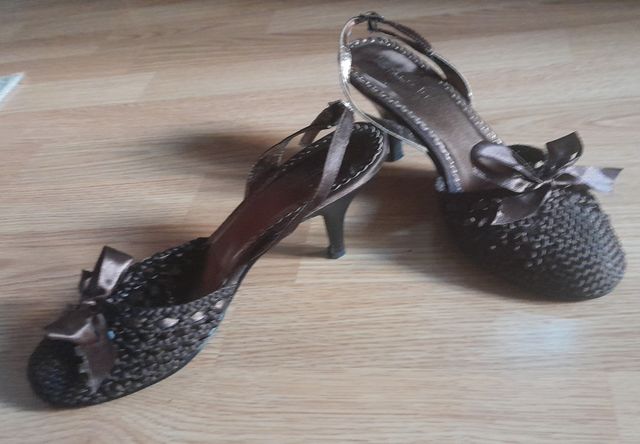 Zapatos de tacón elegantes T38