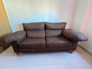 Sofá de tela marrón se recoge en domicilio 
