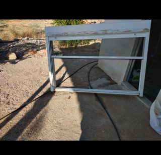 Ventana de aluminio
1.80x1.20
3 hojas correderas