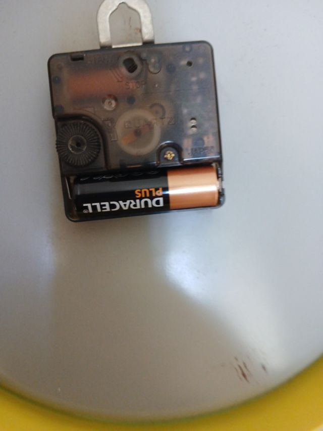 Orologio da parete giallo algida