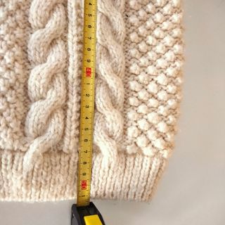 Chaqueta de lana artesanal beige