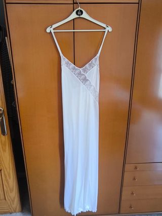 Conjunto bata y camisón blanco