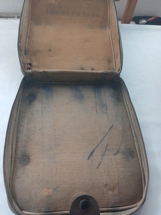 Máquina de escribir Hispano-Olivetti Pluma 22