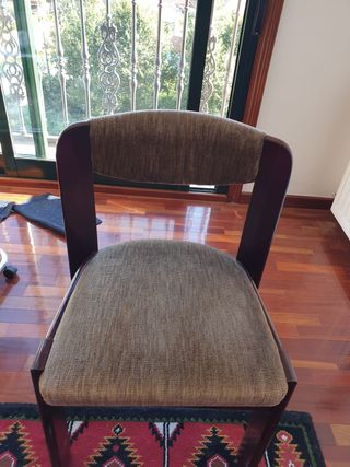 6 Sillas tapizadas de tela y madera 10 € cada una