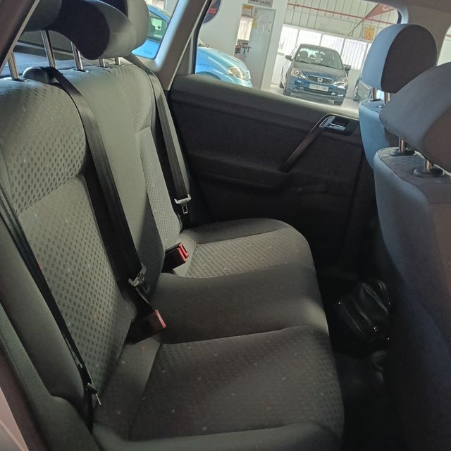 Volkswagen Polo 1.4 75 Cv. Con sólo 53.000 kms.