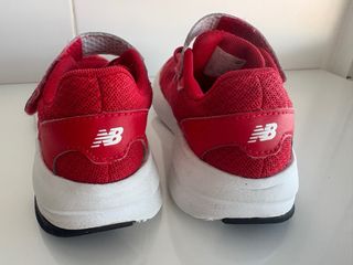 Zapatillas New Balance niño rojas talla 30