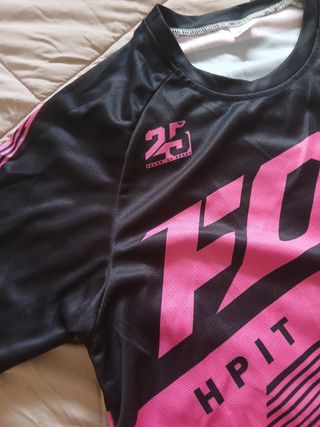 Camiseta ciclista Fox HPIT negra y rosa
