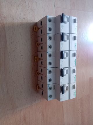 Interruptor Diferencial Schneider 25A