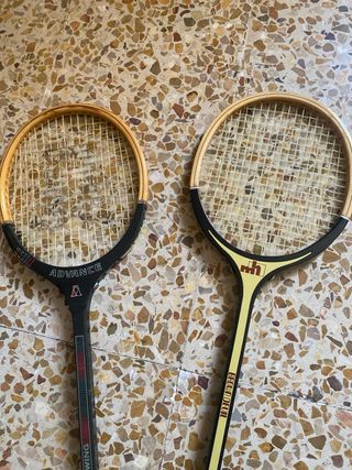 Dos raquetas de squash antiguas