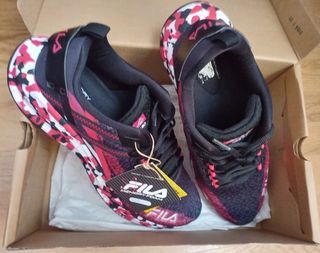 Zapatillas Fila Running Camuflaje Negro Rojo
