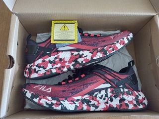 Zapatillas Fila Running Camuflaje Negro Rojo