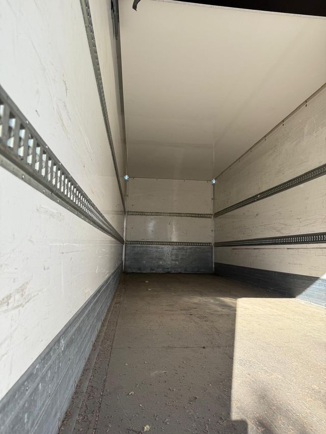 DAF LF 320 Camión Caja Larga 8,70 Alto 2,60