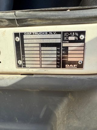 DAF LF 320 Camión Caja Larga 8,70 Alto 2,60