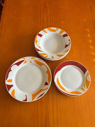 Vajilla Porcelana fina 4 Servicios.