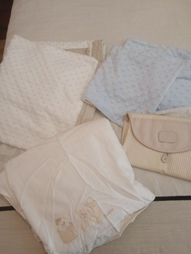 Lote 2 mantas y cambiador bebé