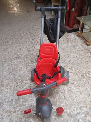 Triciclo infantil rojo