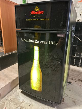 Nevera pequeña Alhambra