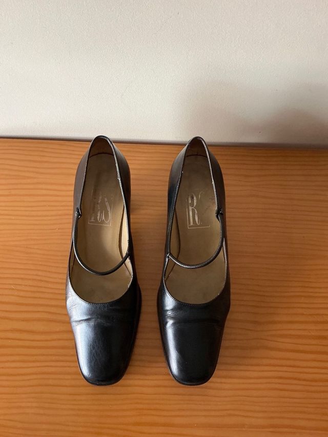 Zapatos de piel negros