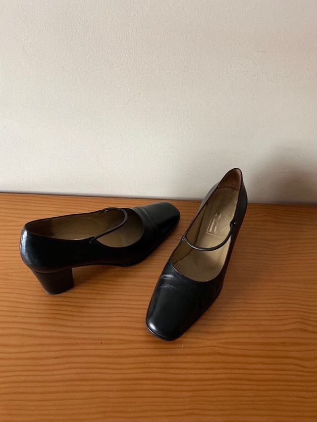 Zapatos de piel negros