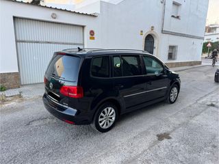 Volkswagen Touran 2011