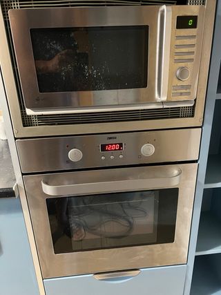 Horno y Microondas Zanussi