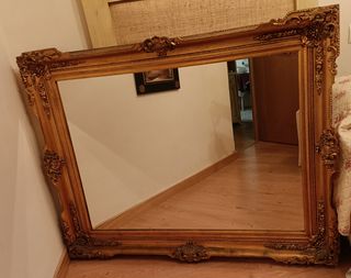 Espejo de madera dorado grande