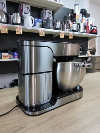 Amasadora Swiss Zinedine 9L con pantalla LCD